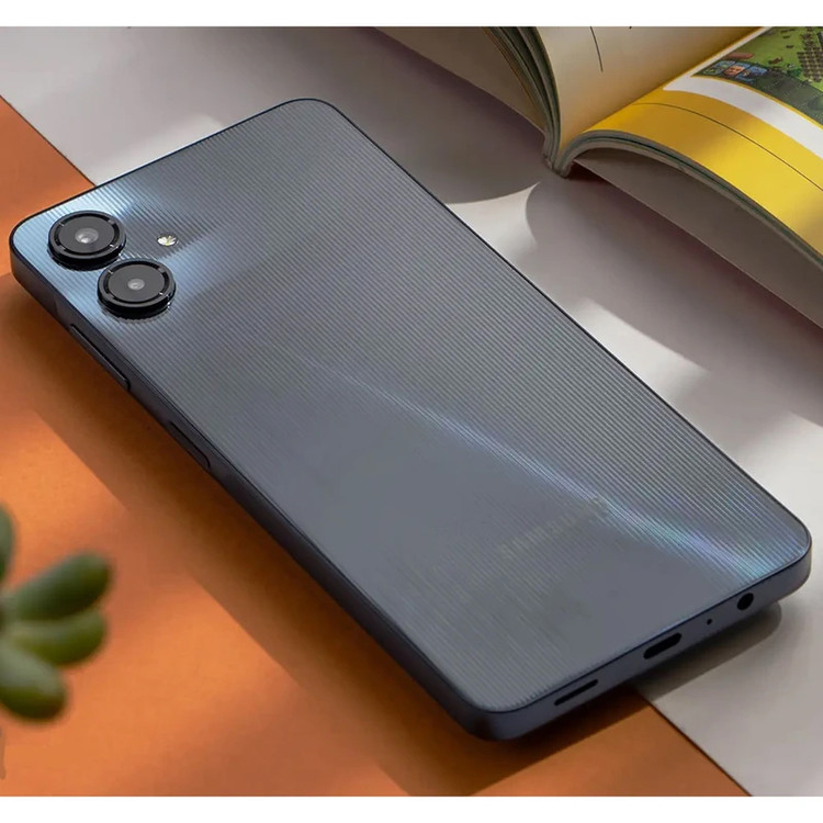 گوشی موبایل سامسونگ مدل Galaxy A06 دو سیم کارت ظرفیت 128 گیگابایت و رم 4 گیگابایت - ویتنام