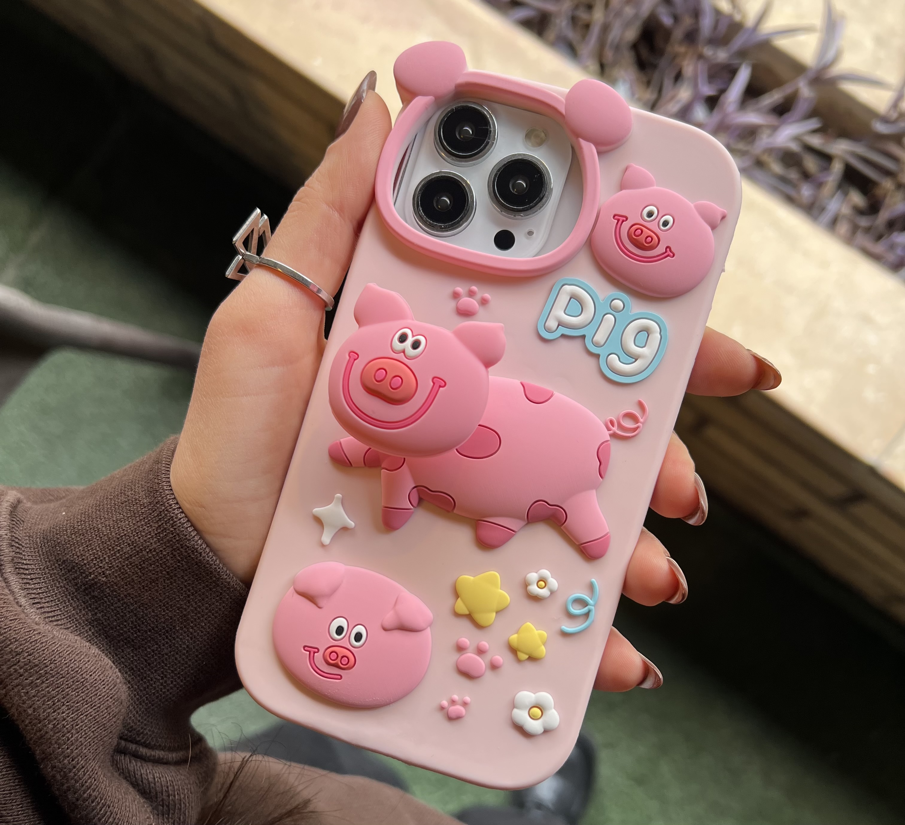 قاب مدل piggy فنری مناسب برای گوشی آیفون iPhone 1۵ Pro کد Tor-۱