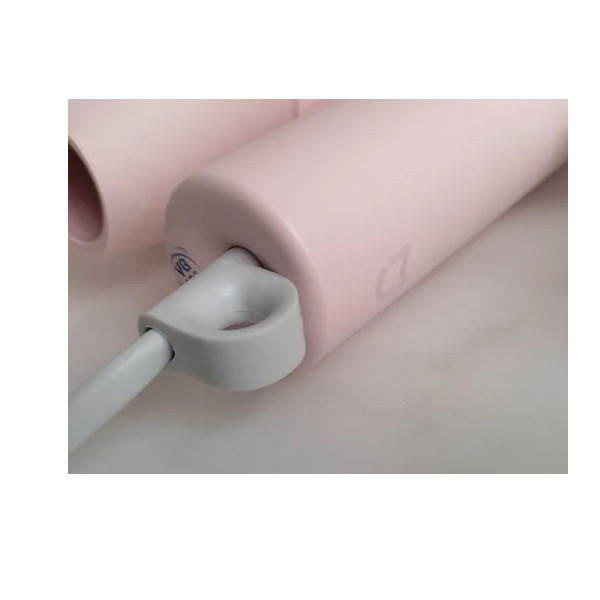 سشوار مسافرتی 1600 وات میجیا مدل H101، موتور AC، وزن 500 گرم، دارای سری متمرکزکننده باریک با ویژگی صافکنندگی، حجمدهندگی، با قابلیت باد سرد